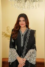 Midnight Black Sheesha Silk Set - Image 3